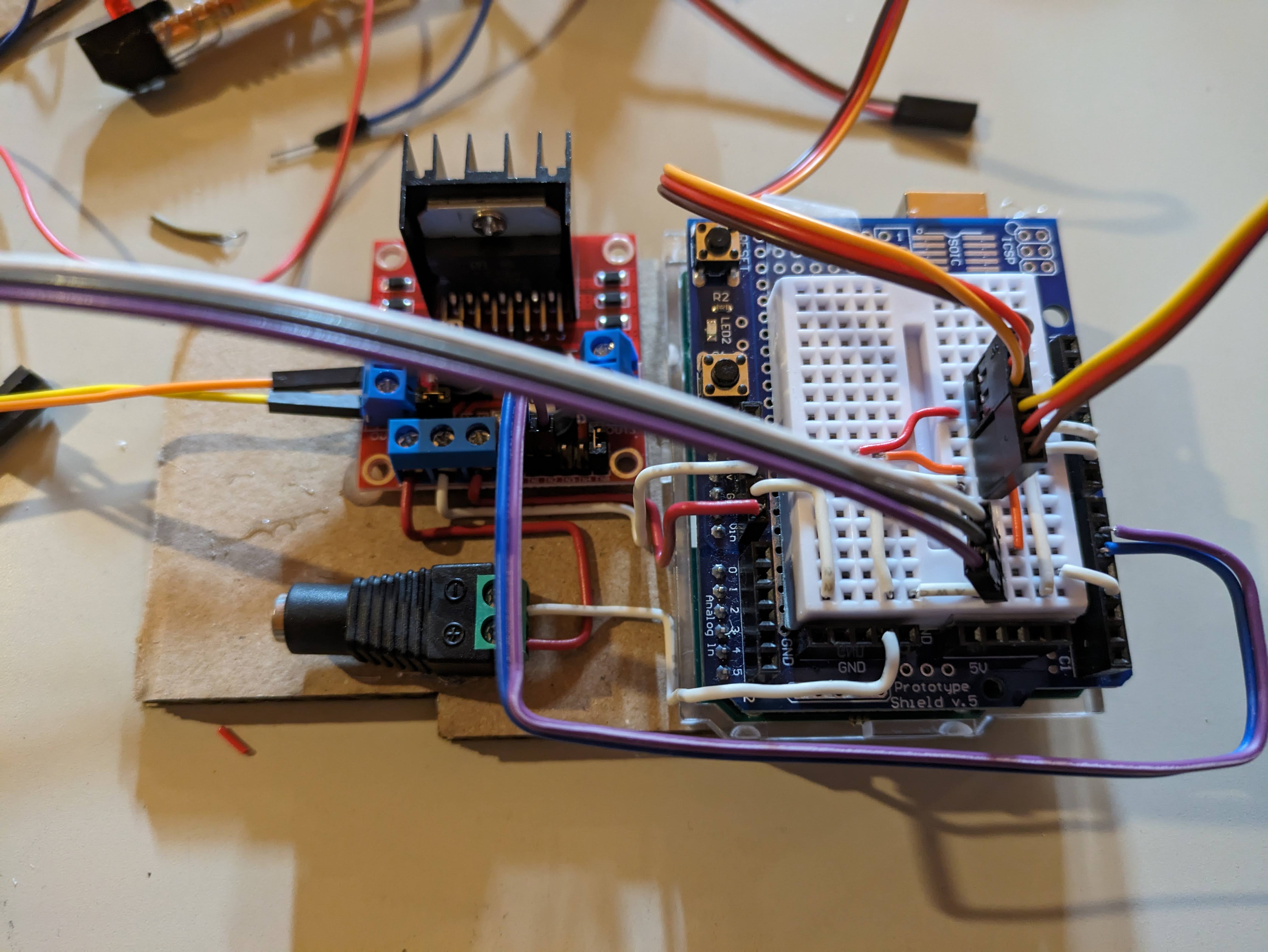 Robot waving hand mechanism